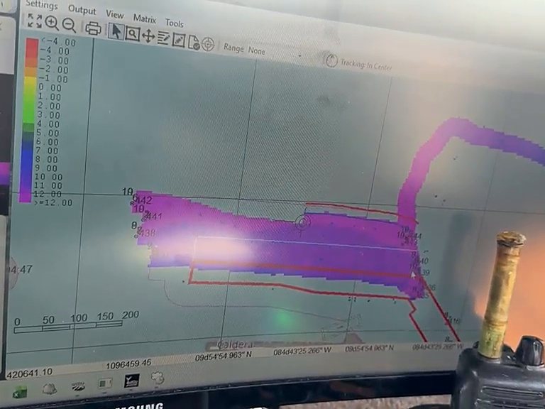 Monitores de a bordo con la cobertura multihaz sobre el plano del puerto