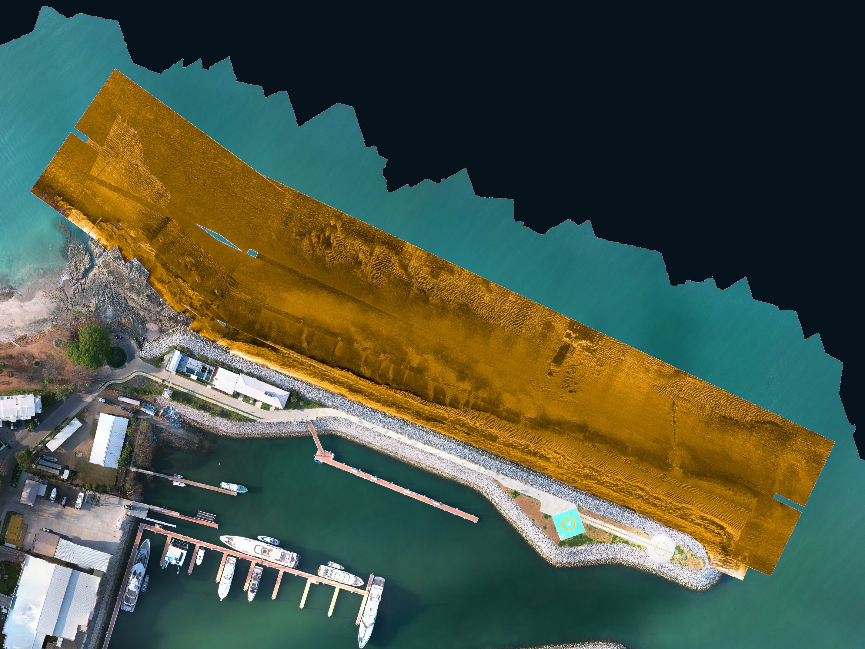 Mosaico del sonar de barrido lateral montado sobre el ortomosaico de la fotogrametría, frente al rompeolas de Marina Flamingo